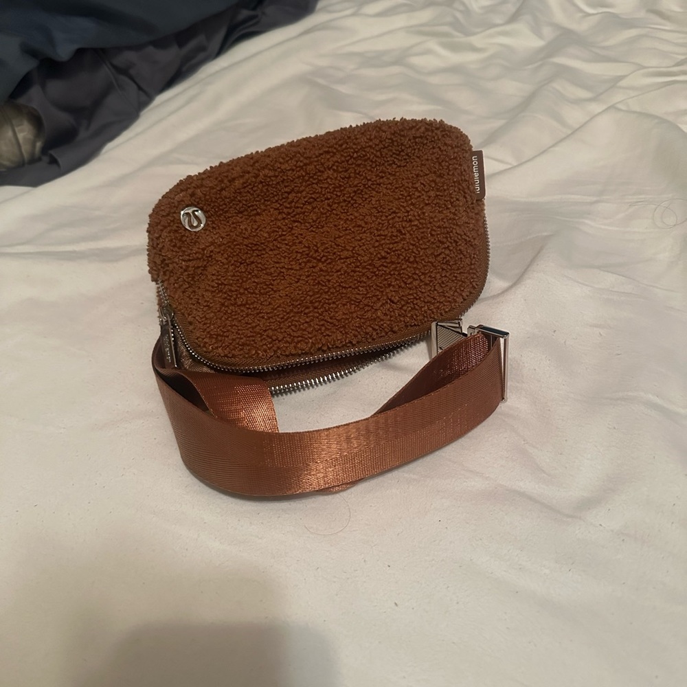 Lululemon bag